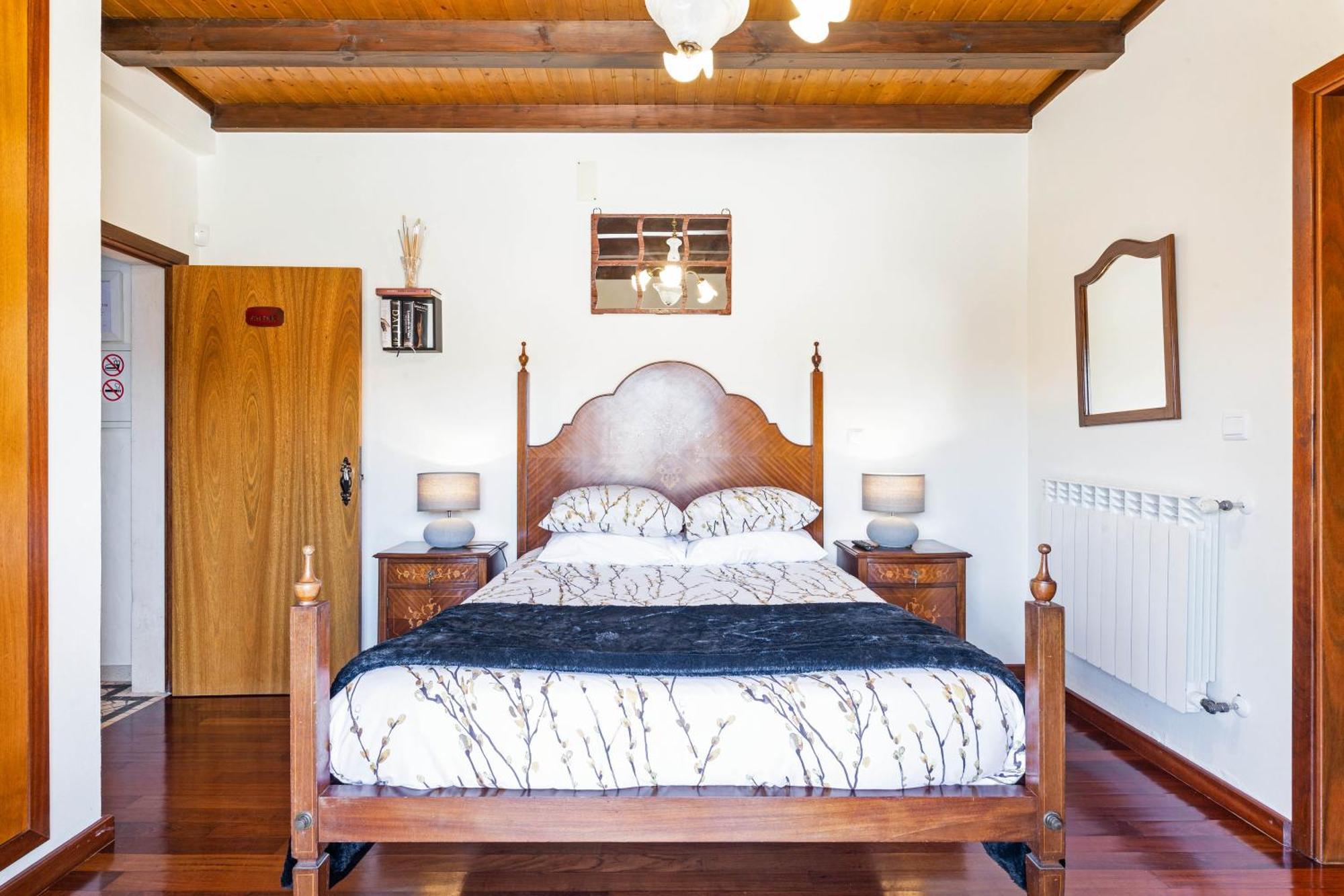 Refugio Das Artes Guesthouse Porto de Mós Extérieur photo